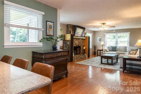 24 Audubon Drive Asheville NC 28804