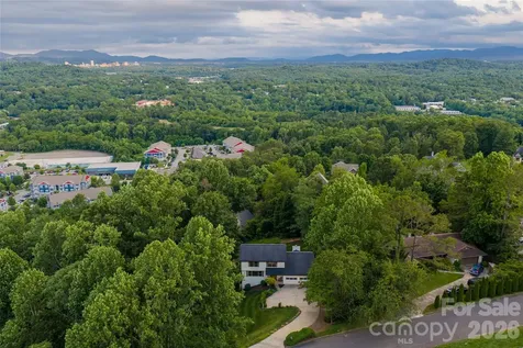 24 Audubon Drive Asheville NC 28804