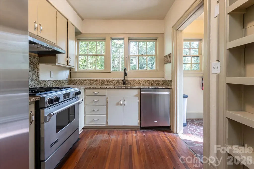 20 Buena Vista Road Asheville NC 28803