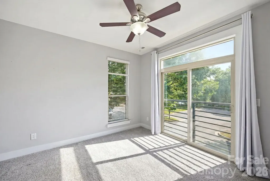 923 Warren Burgess Lane Charlotte NC 28205