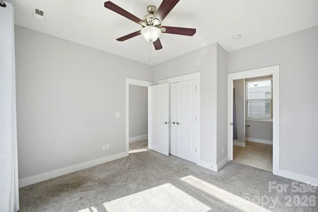 923 Warren Burgess Lane Charlotte NC 28205