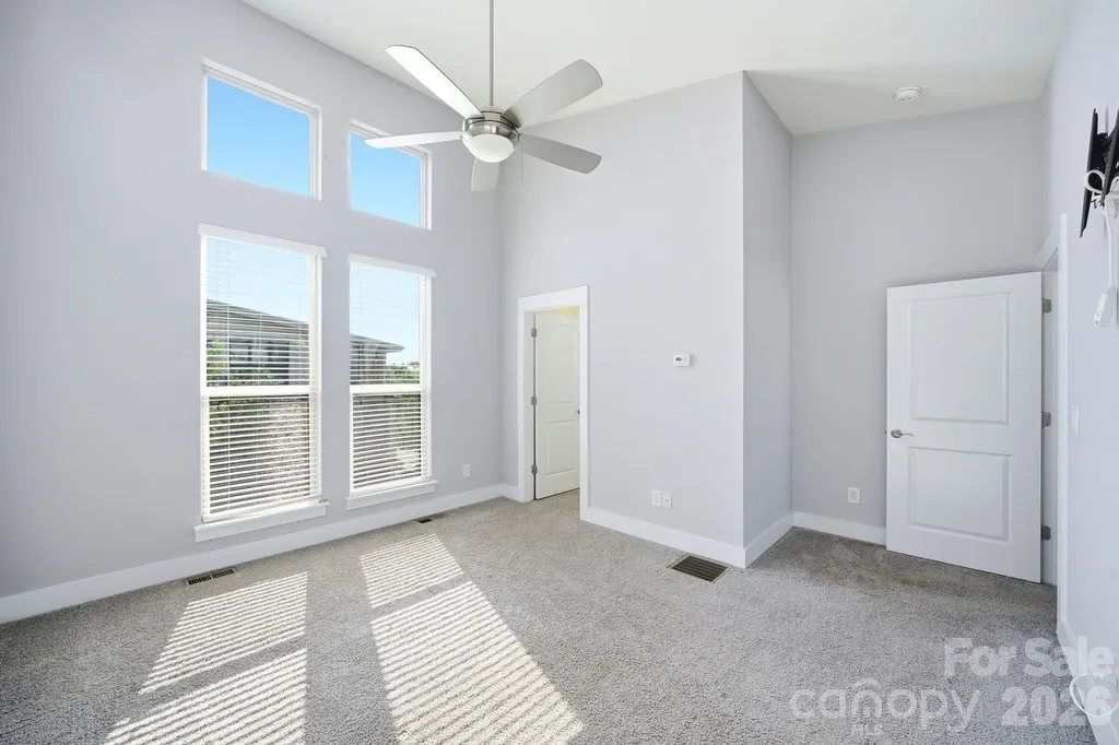923 Warren Burgess Lane Charlotte NC 28205
