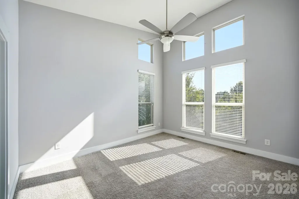 923 Warren Burgess Lane Charlotte NC 28205