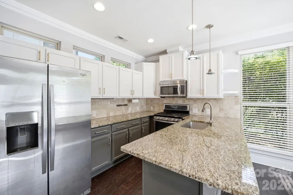923 Warren Burgess Lane Charlotte NC 28205