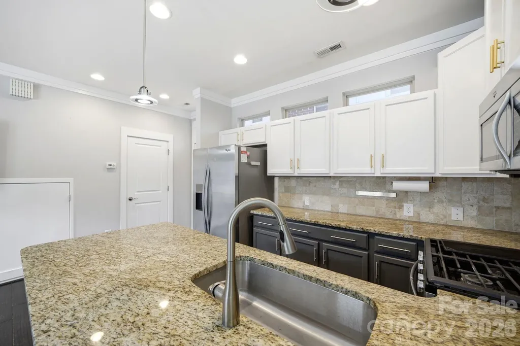 923 Warren Burgess Lane Charlotte NC 28205