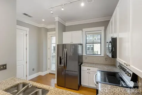 69 Stamford Street Asheville NC 28803
