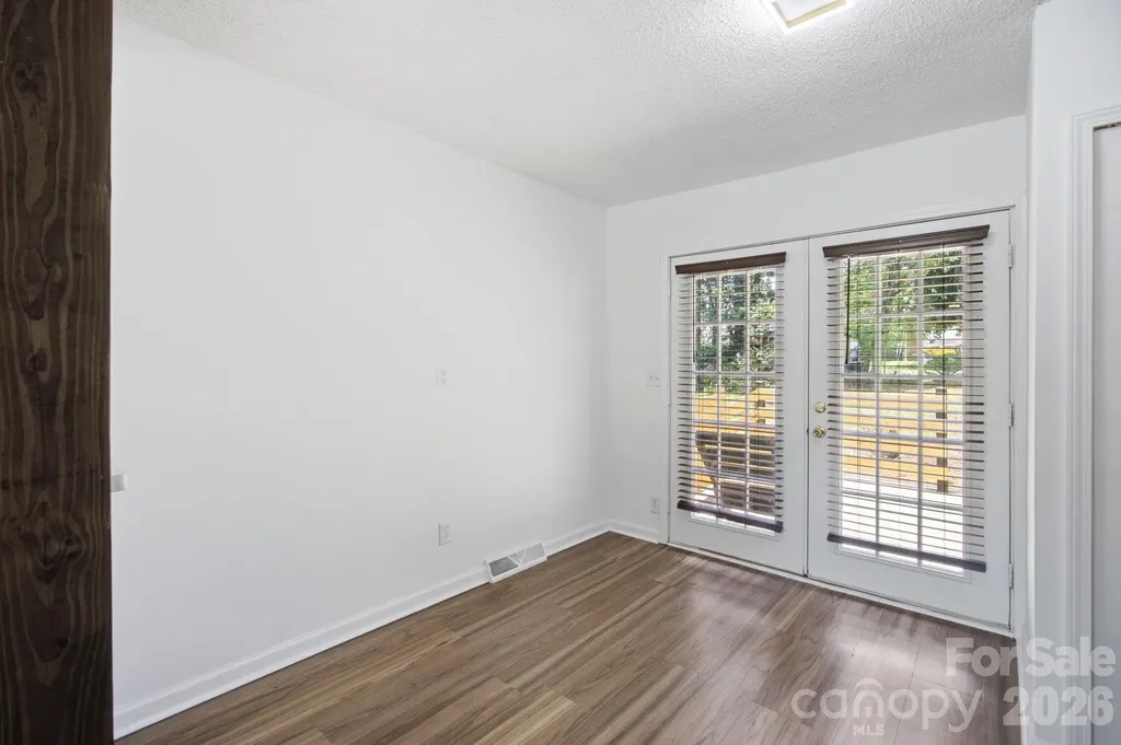 9401 Feldbank Drive Charlotte NC 28216
