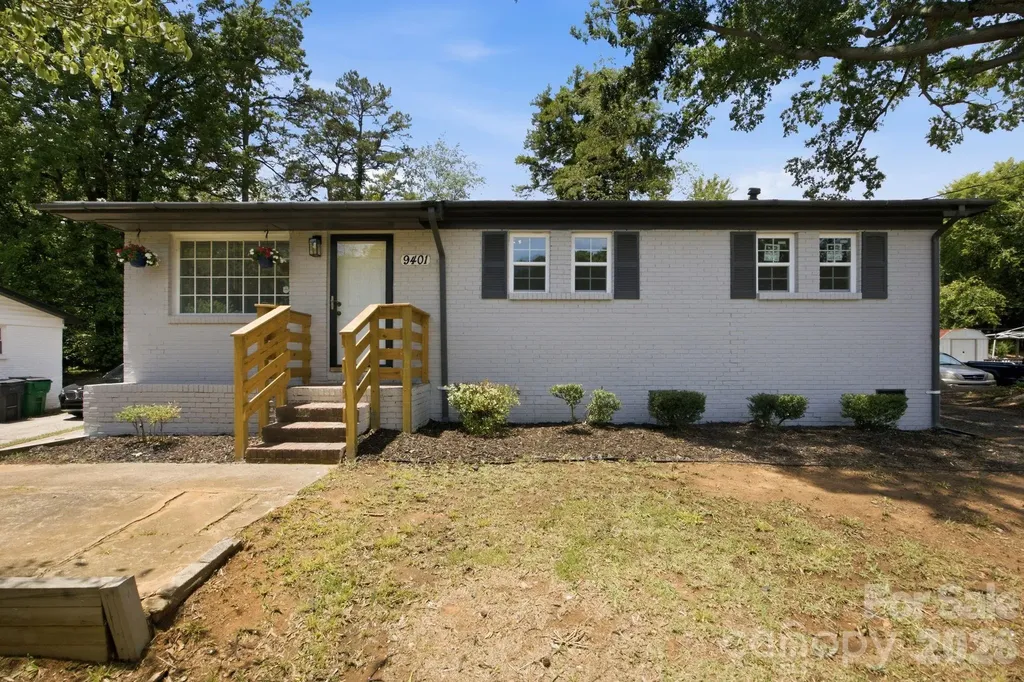 9401 Feldbank Drive Charlotte NC 28216
