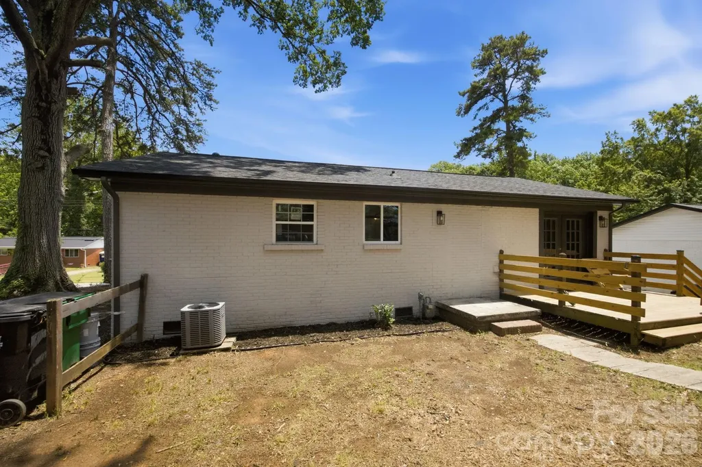 9401 Feldbank Drive Charlotte NC 28216