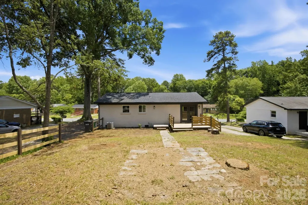 9401 Feldbank Drive Charlotte NC 28216