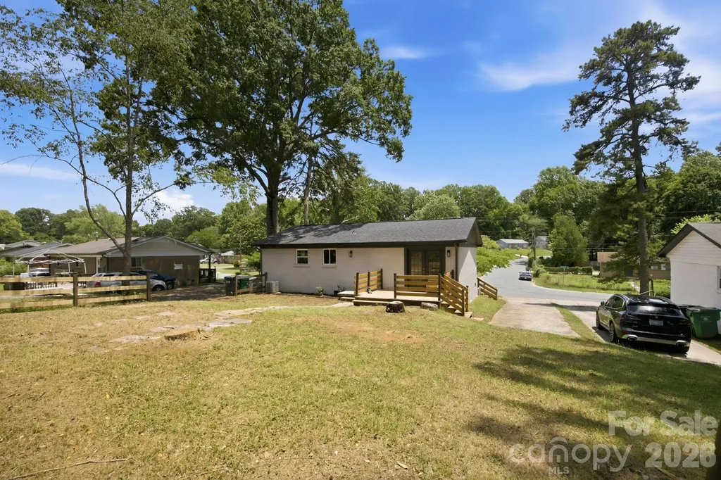 9401 Feldbank Drive Charlotte NC 28216