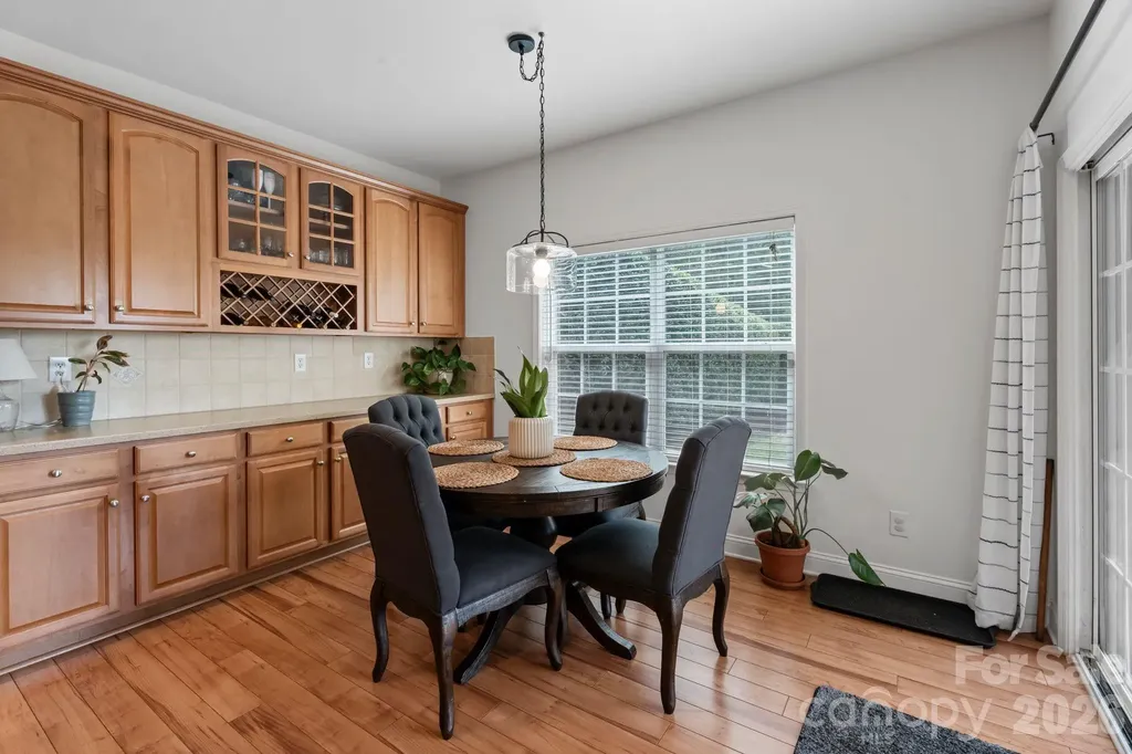 9509 Seamill Road Charlotte NC 28278