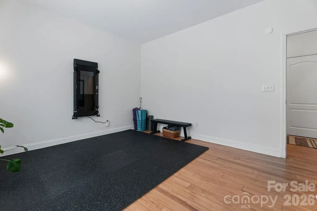 9509 Seamill Road Charlotte NC 28278