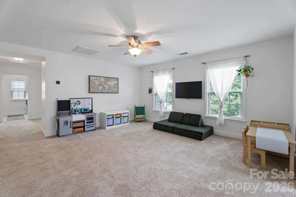 9509 Seamill Road Charlotte NC 28278