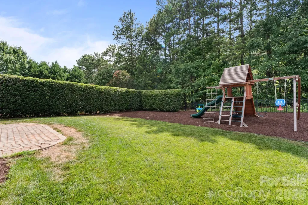 9509 Seamill Road Charlotte NC 28278