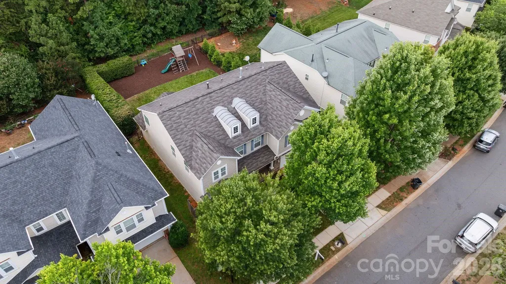 9509 Seamill Road Charlotte NC 28278
