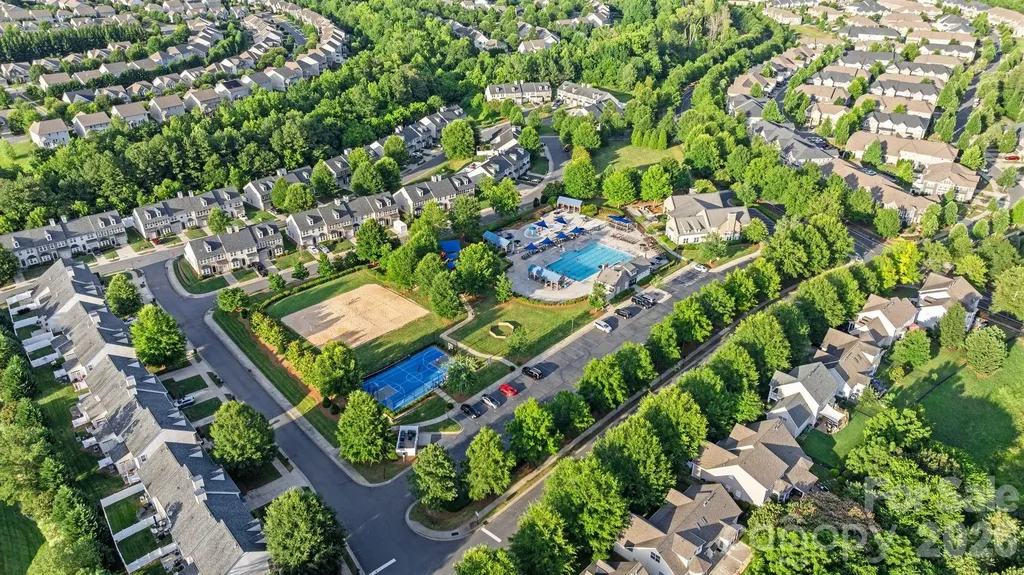 9509 Seamill Road Charlotte NC 28278