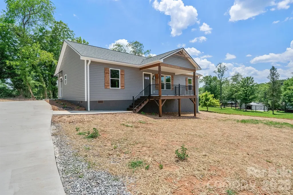 1649 Bentbrook Drive Valdese NC 28690