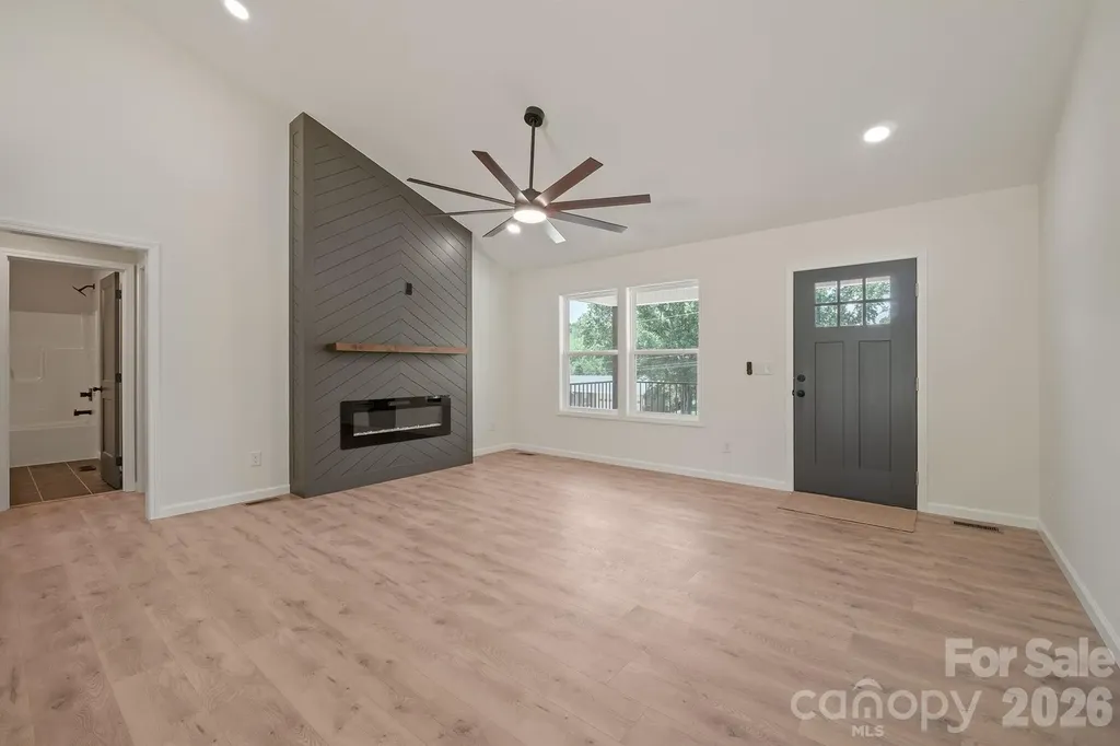 1649 Bentbrook Drive Valdese NC 28690