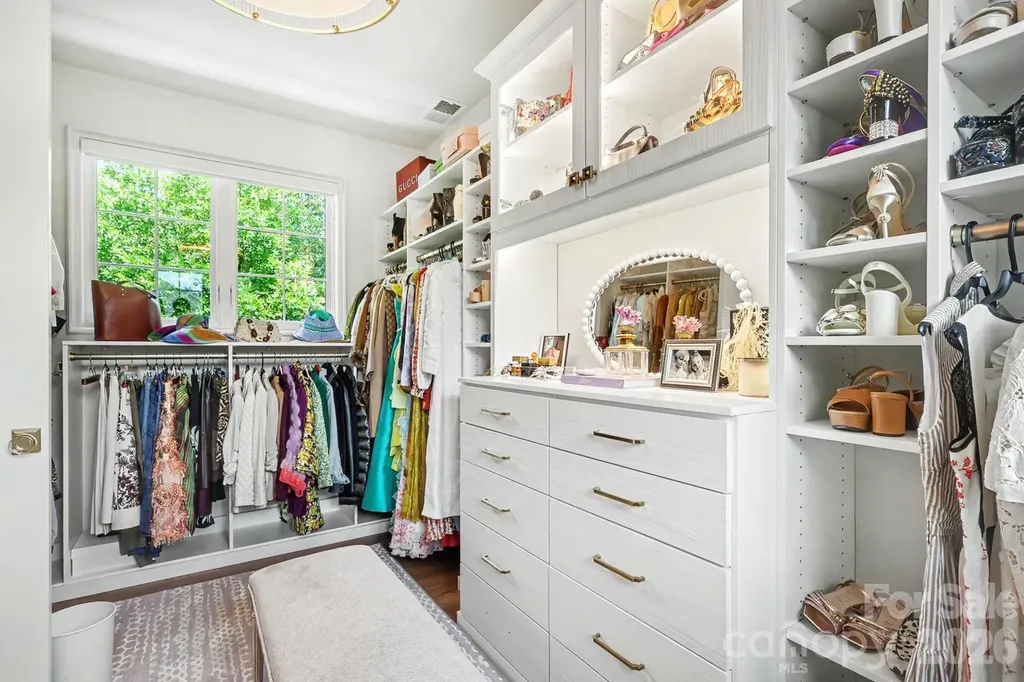 2310 Beverly Drive Charlotte NC 28207