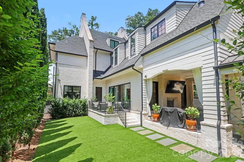 2310 Beverly Drive Charlotte NC 28207