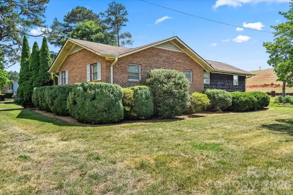 521 W Stokes Street China Grove NC 28023