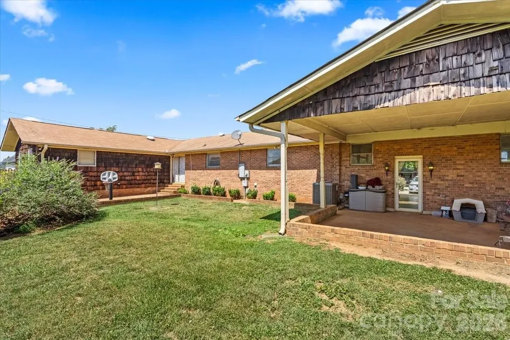 521 W Stokes Street China Grove NC 28023