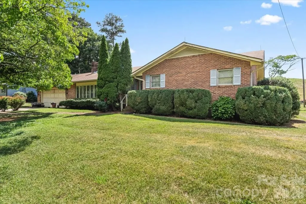 521 W Stokes Street China Grove NC 28023