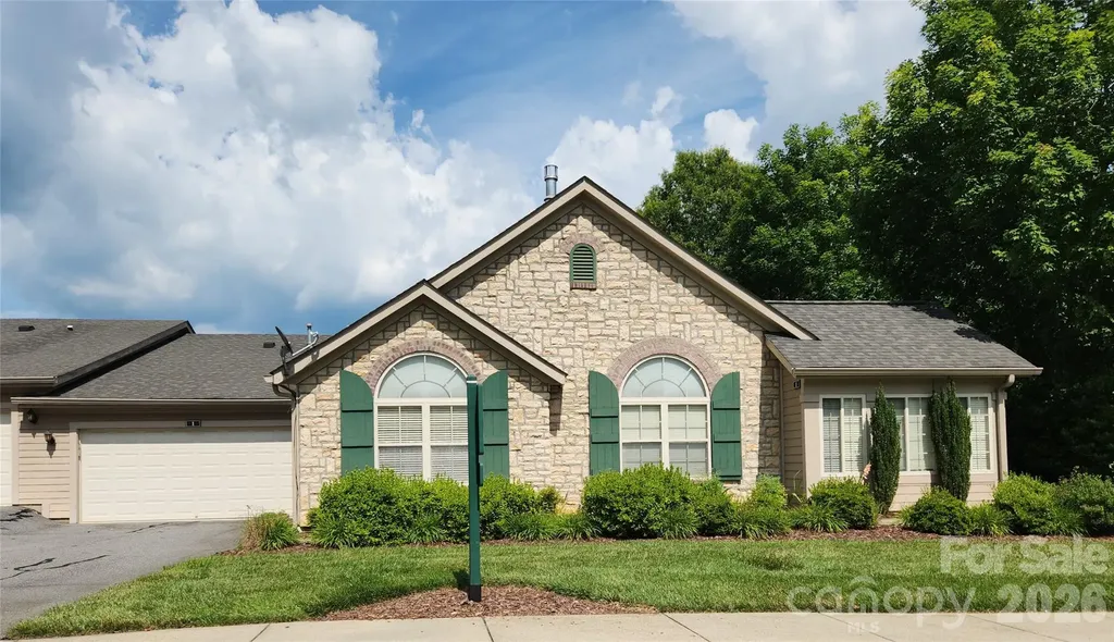 1 Mountain Meadow Circle Weaverville NC 28787