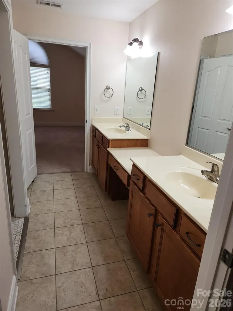 1 Mountain Meadow Circle Weaverville NC 28787