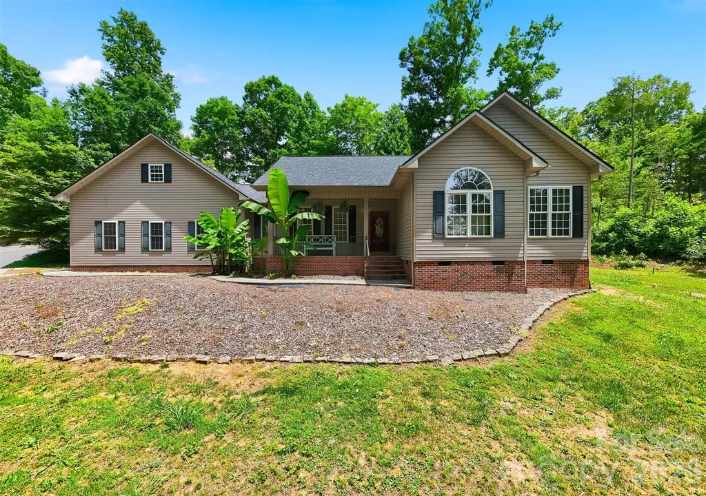 1395 Robinhood Drive Morganton NC 28655