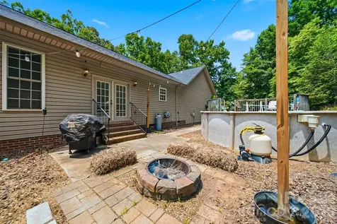1395 Robinhood Drive Morganton NC 28655