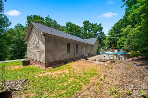 1395 Robinhood Drive Morganton NC 28655