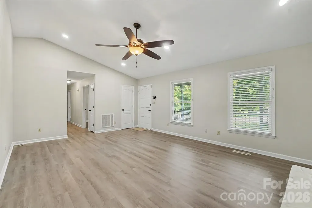 2716 Starnes Road Charlotte NC 28214