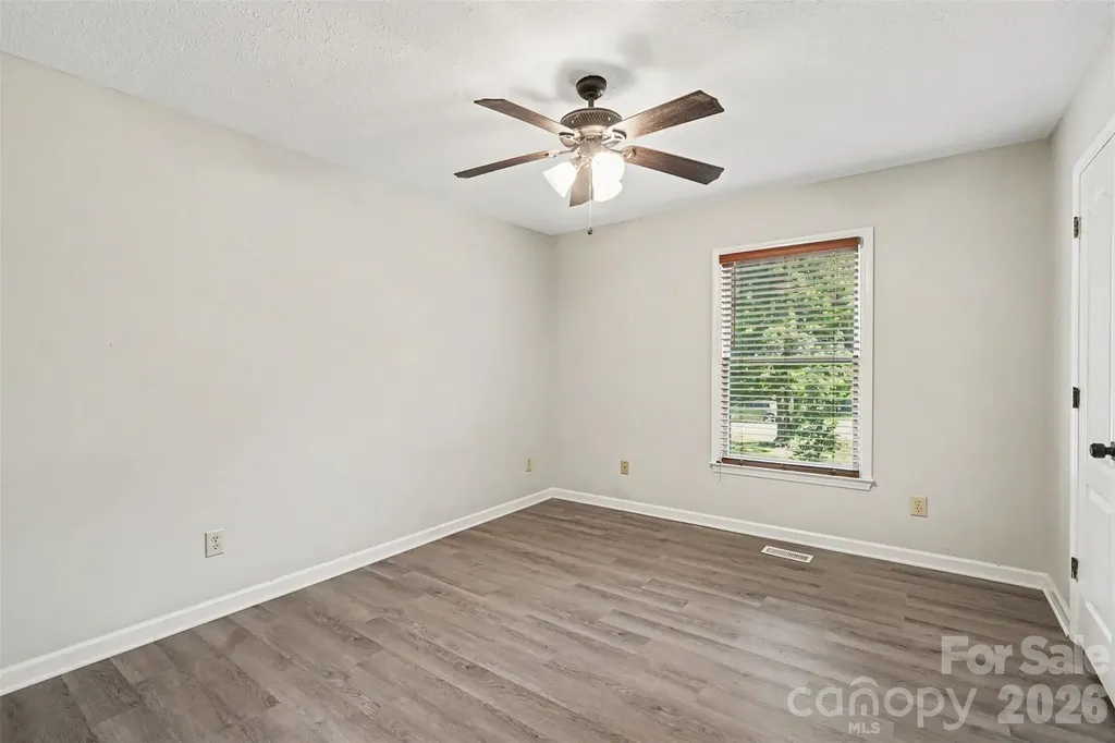 2716 Starnes Road Charlotte NC 28214