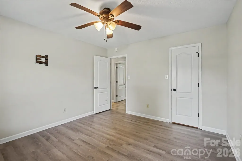2716 Starnes Road Charlotte NC 28214