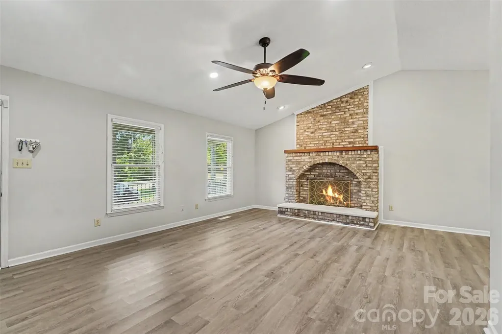 2716 Starnes Road Charlotte NC 28214