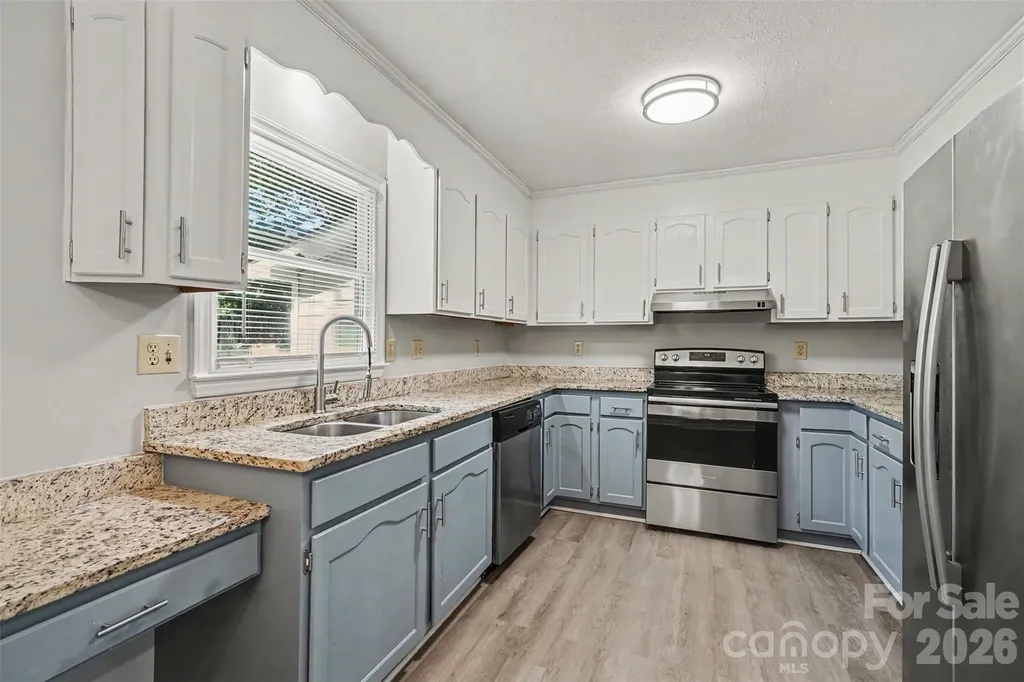 2716 Starnes Road Charlotte NC 28214