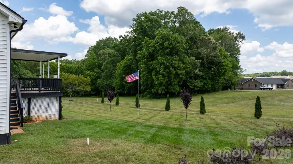 2026 Crestdale Lane Newton NC 28658