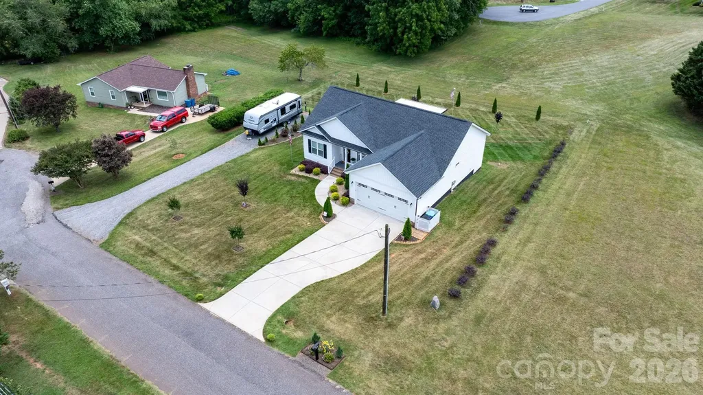 2026 Crestdale Lane Newton NC 28658