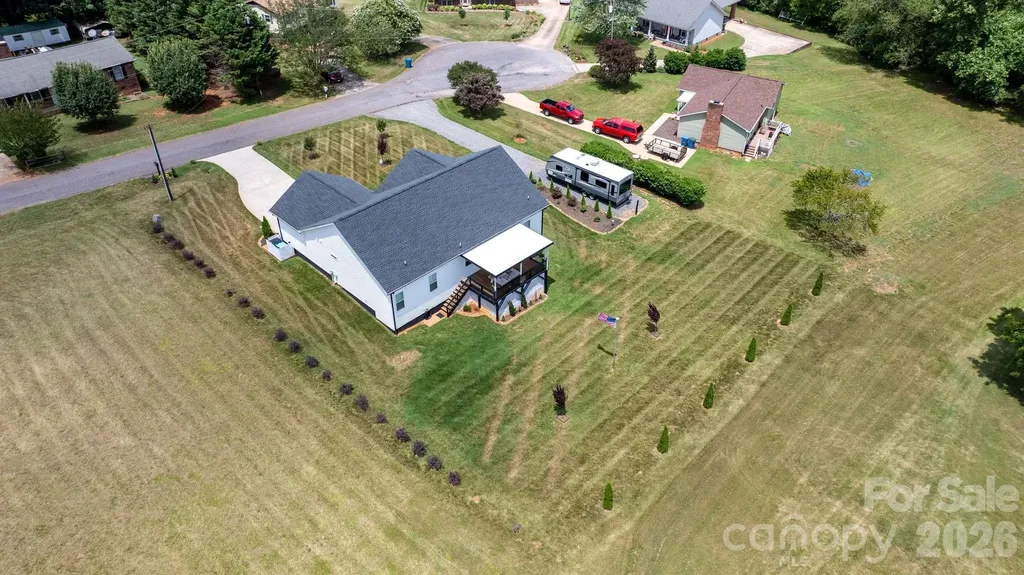 2026 Crestdale Lane Newton NC 28658