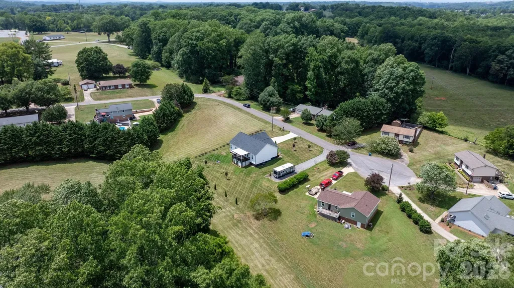 2026 Crestdale Lane Newton NC 28658