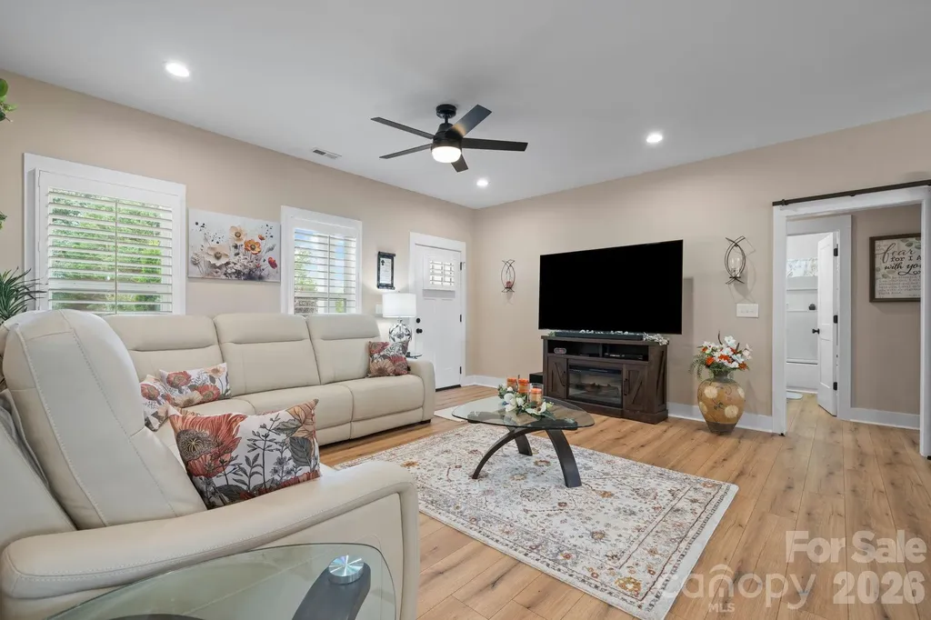 2026 Crestdale Lane Newton NC 28658