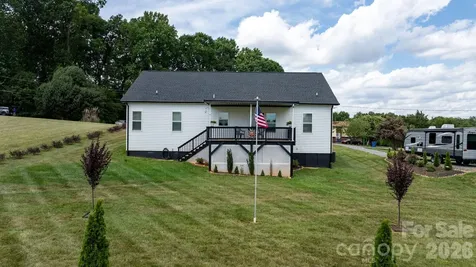2026 Crestdale Lane Newton NC 28658