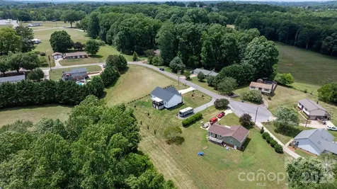 2026 Crestdale Lane Newton NC 28658