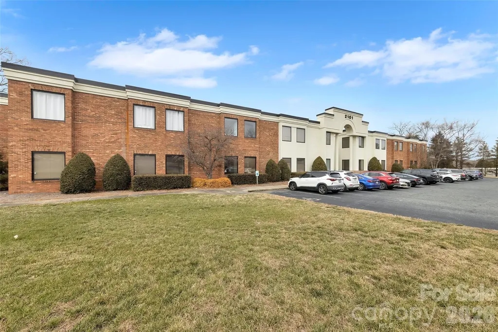 2101 Sardis Road N Charlotte NC 28227