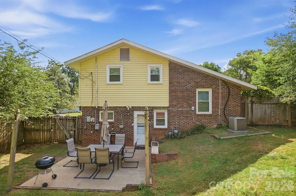 233 Scottie Place Charlotte NC 28217