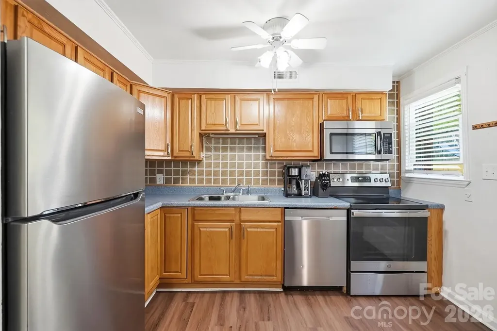 233 Scottie Place Charlotte NC 28217