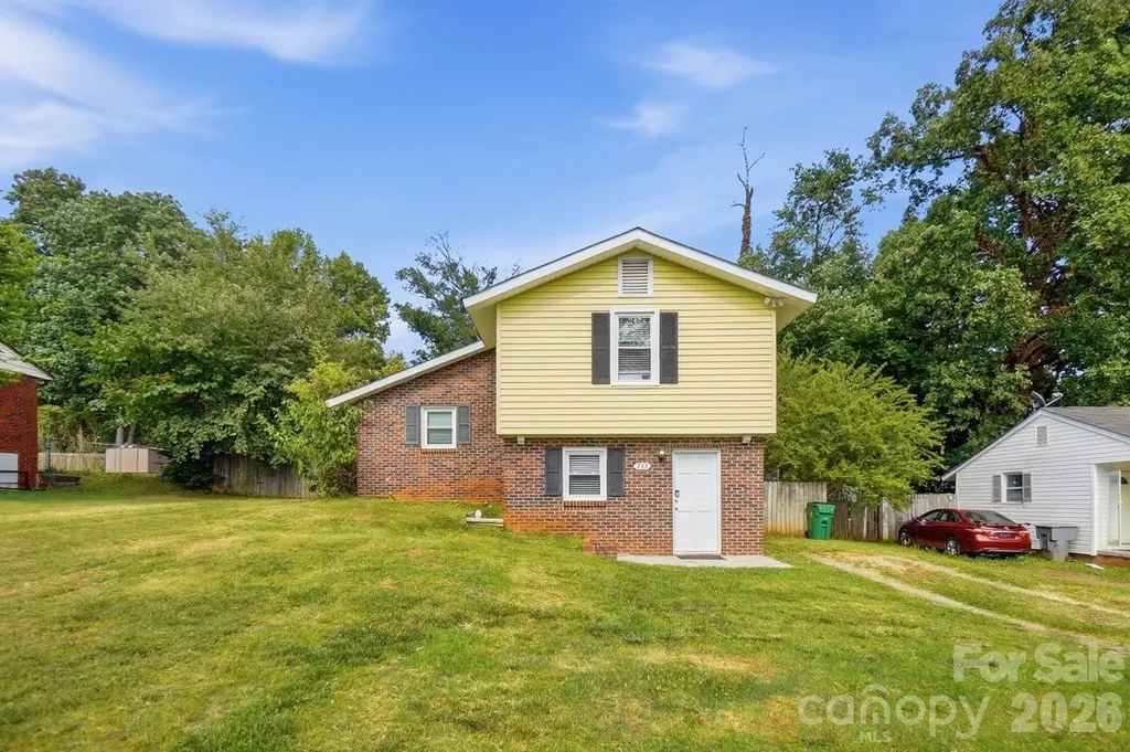 233 Scottie Place Charlotte NC 28217