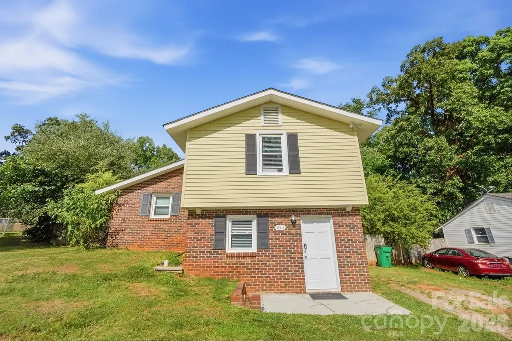 233 Scottie Place Charlotte NC 28217